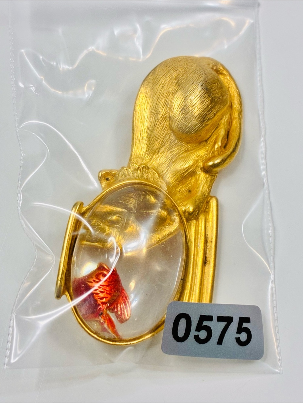VTG Gold Cat Brooch with Red Fish Accent Lucite Chunky Fishbowl Feline Lovers - Picture 14 of 14